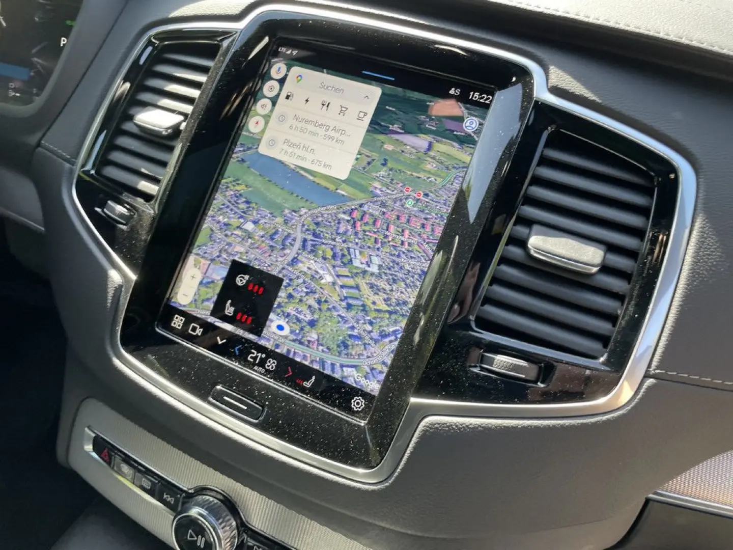 XC90 T8 Plus Bright Recharge Plug-In Hybrid AWD