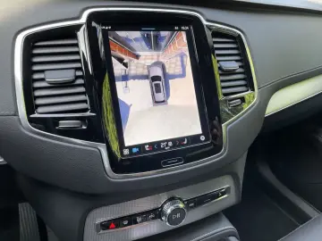 XC90 T8 Plus Bright Recharge Plug-In Hybrid AWD