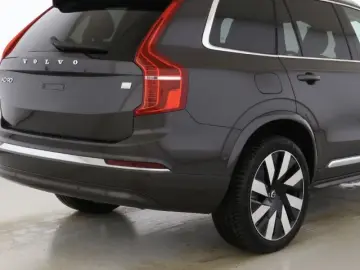 XC90 Plus Bright Recharge Plug-In Hybrid AWD T8