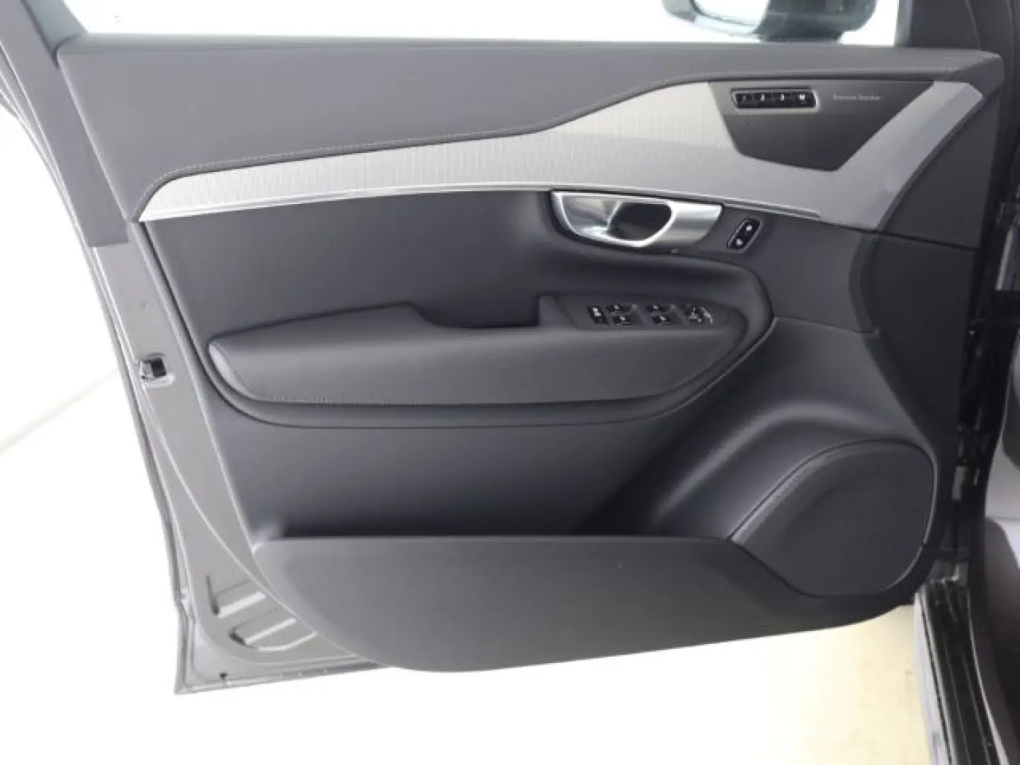 XC90 Plus Bright Recharge Plug-In Hybrid AWD T8