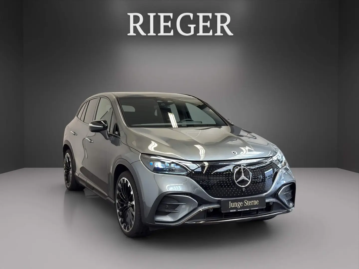 EQE 350 SUV 4M AMG Airmatic PANO 22  NIGHT MBUX
