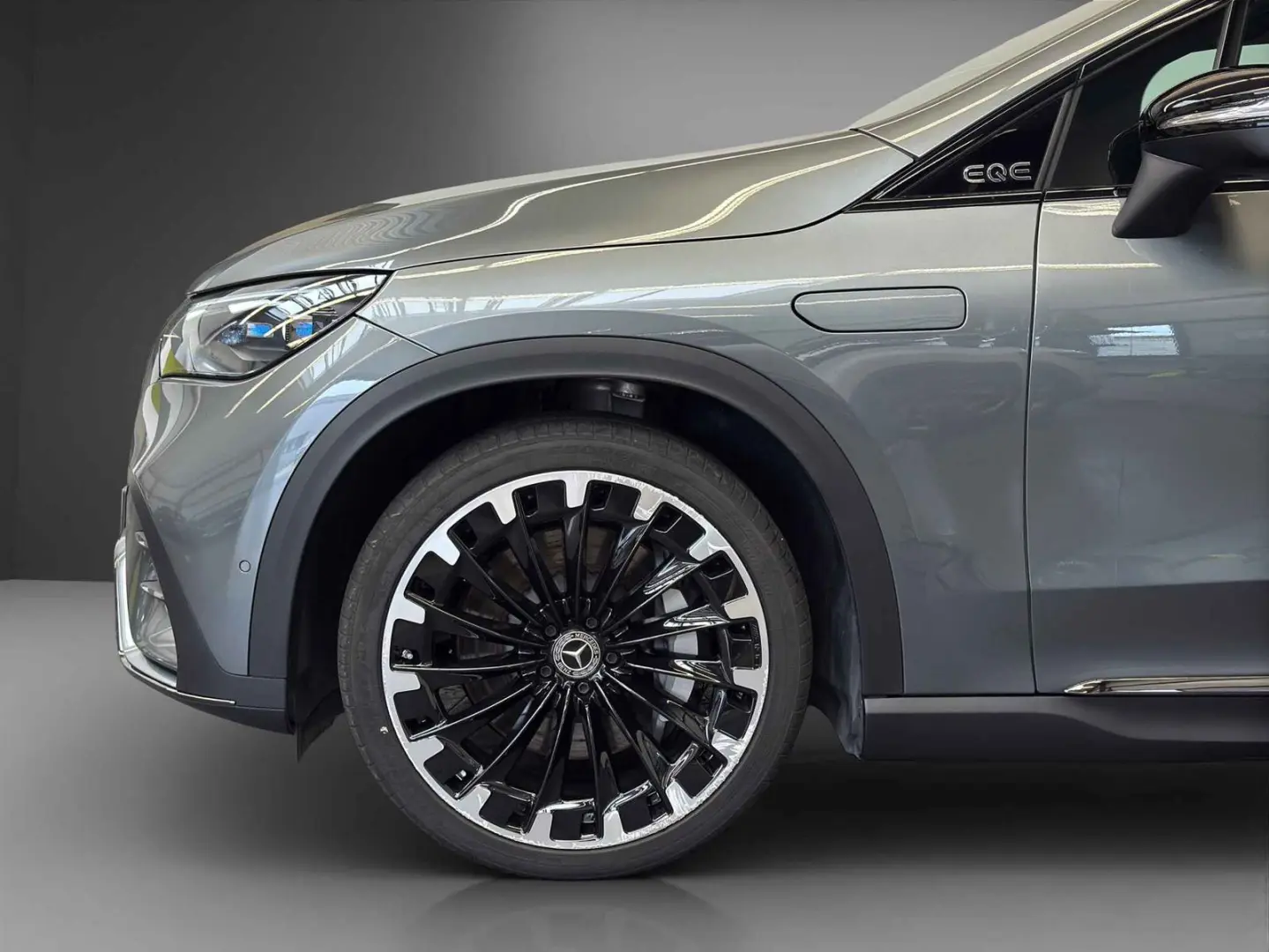 EQE 350 SUV 4M AMG Airmatic PANO 22  NIGHT MBUX