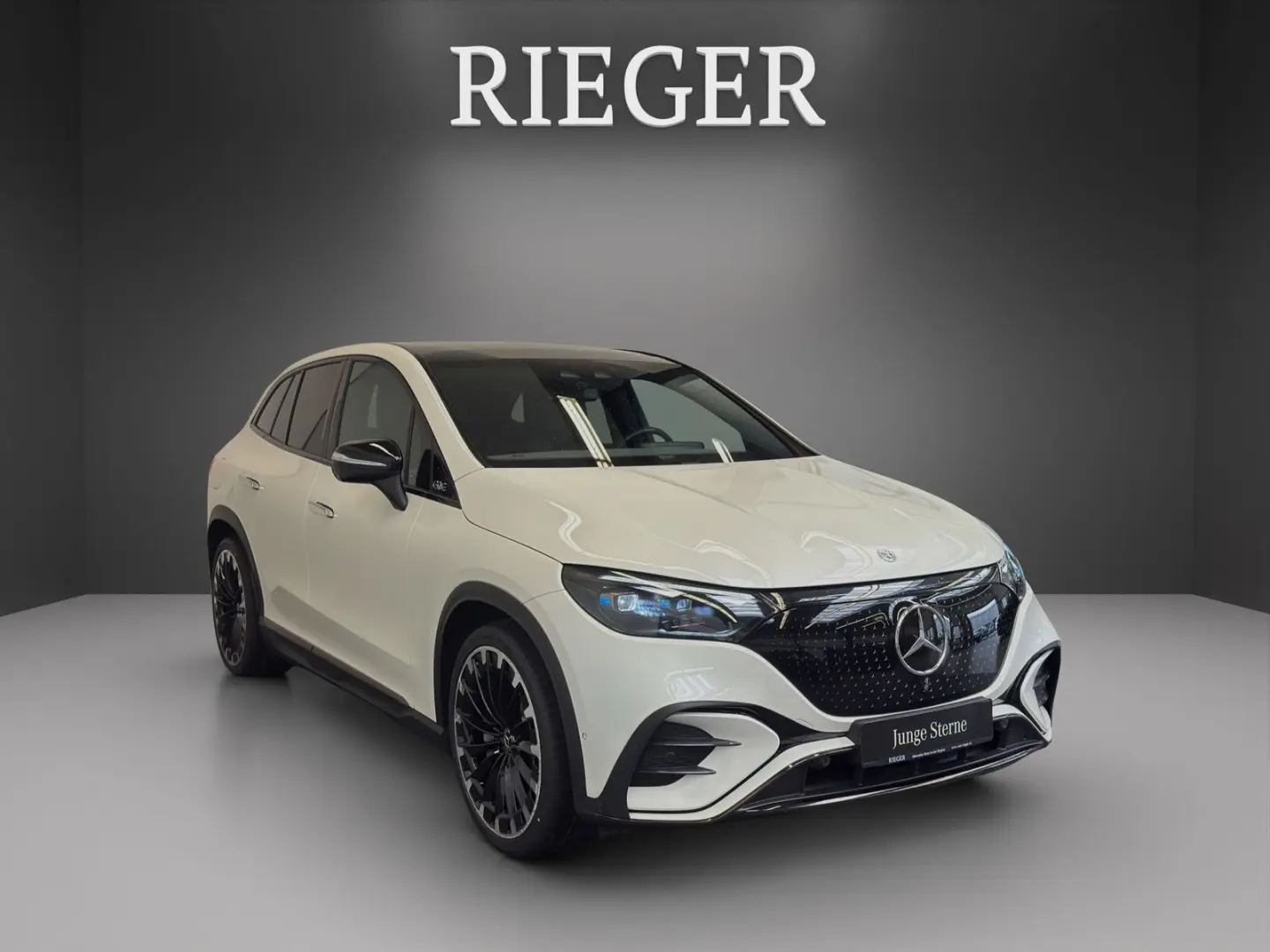 EQE 350 SUV 4M AMG NIGHT PANO 360  Airmatic 22