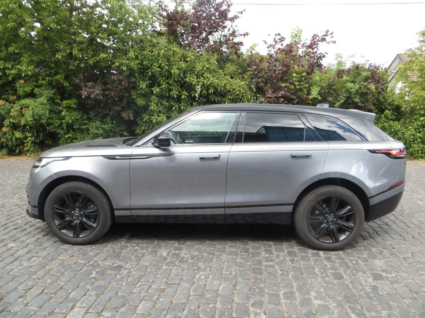 Range Rover Velar R-Dynamic SE Pano Black Pack