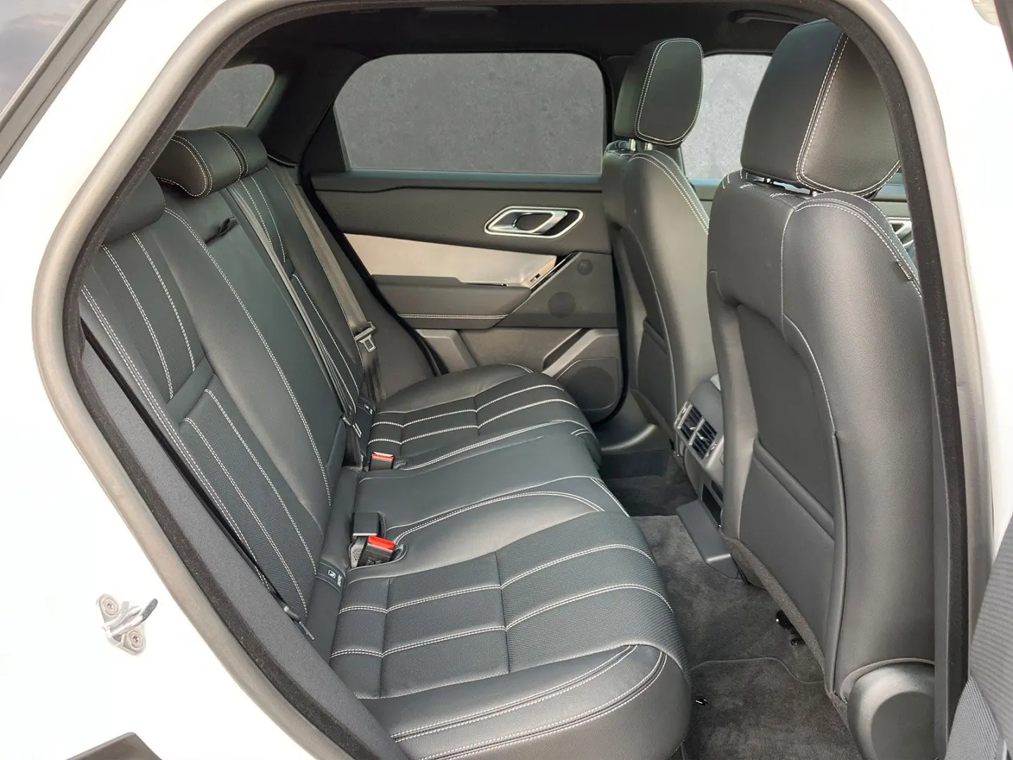 Range Rover Velar D200 AWD R-DYNAMIC SE ACC