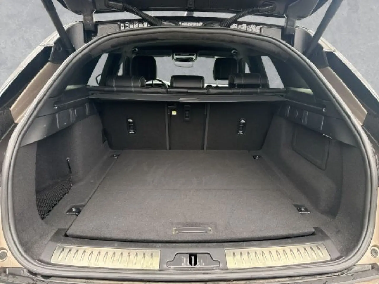 Range Rover Velar P250 R-Dynamic SE 20''LM Premi