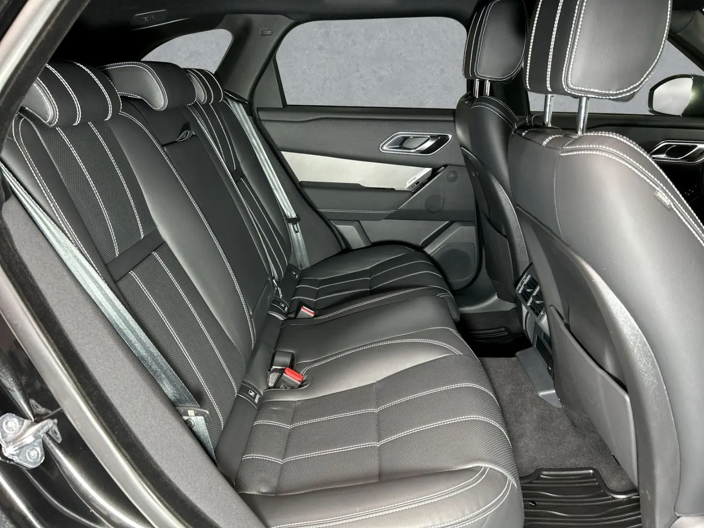 Range Rover Velar D300 SE HDC Totwinkel Sitzheiz