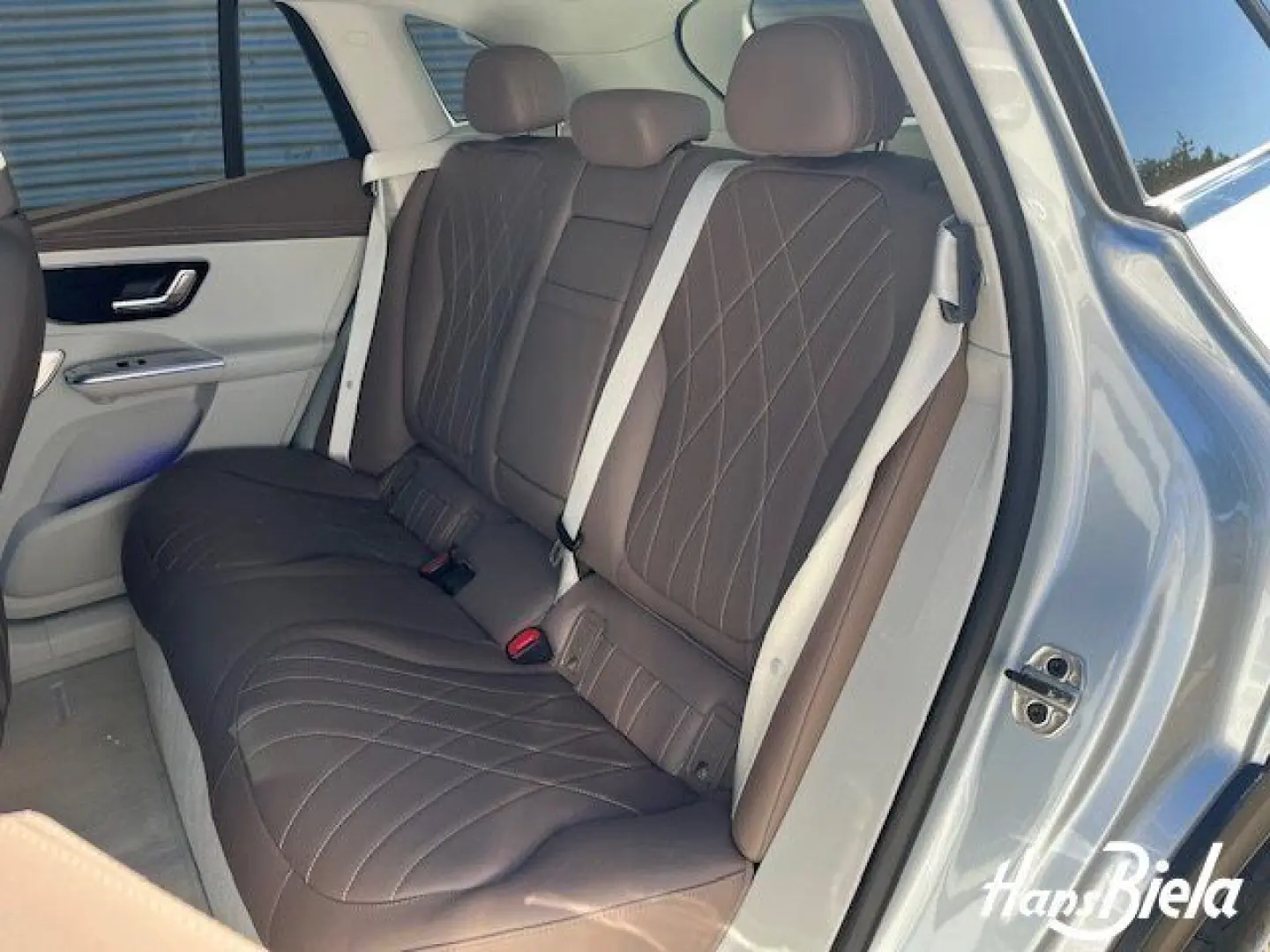 EQE 350  SUV AMG Night 21  Pano Bur Dis Airm HUD