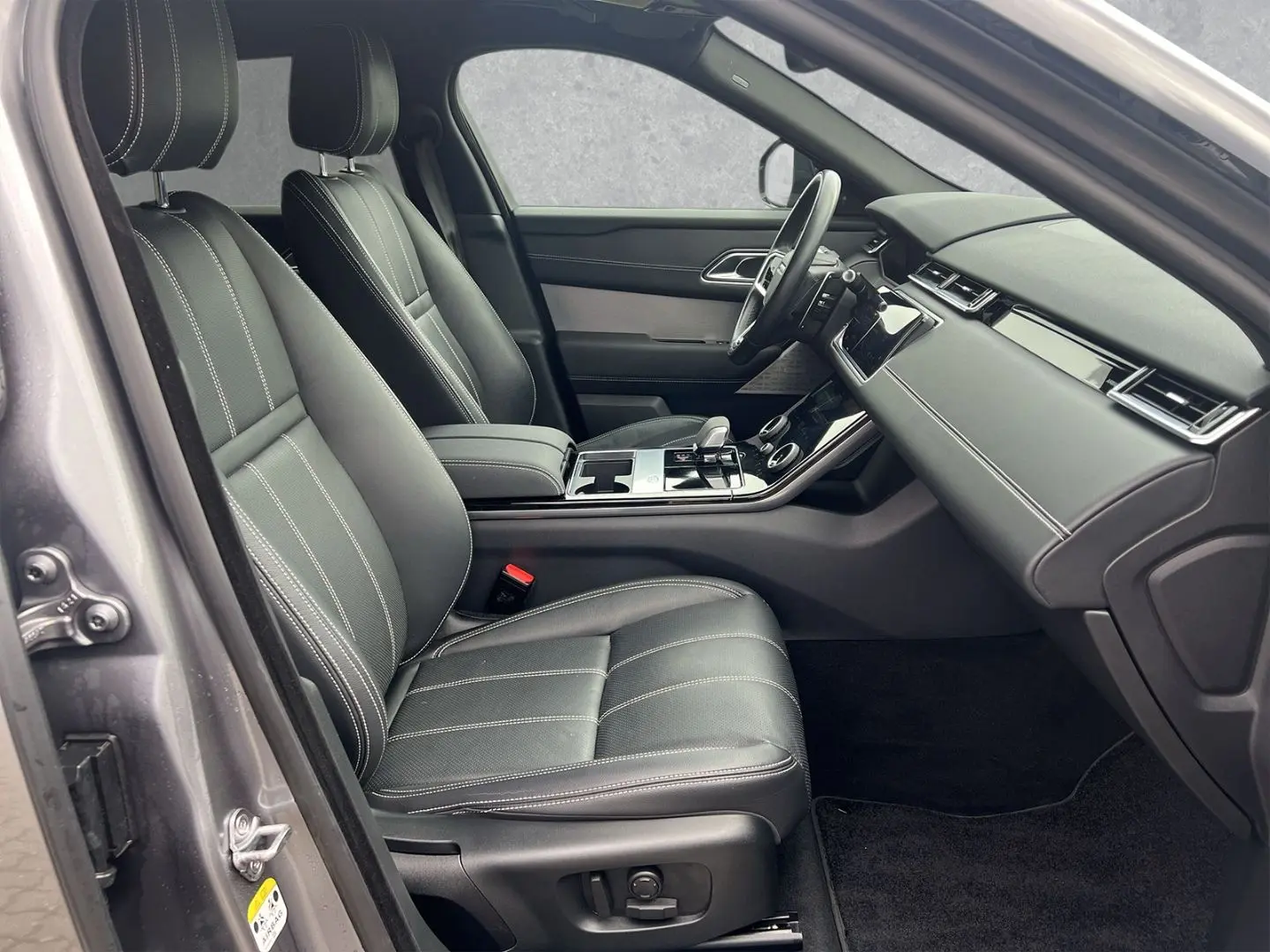 Range Rover Velar D300 R-Dynamic SE  21''Alu AHK