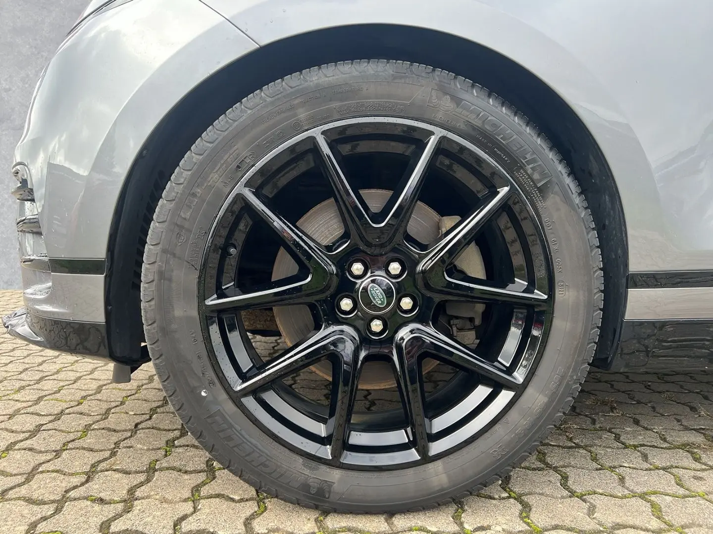 Range Rover Velar D300 R-Dynamic SE  21''Alu AHK