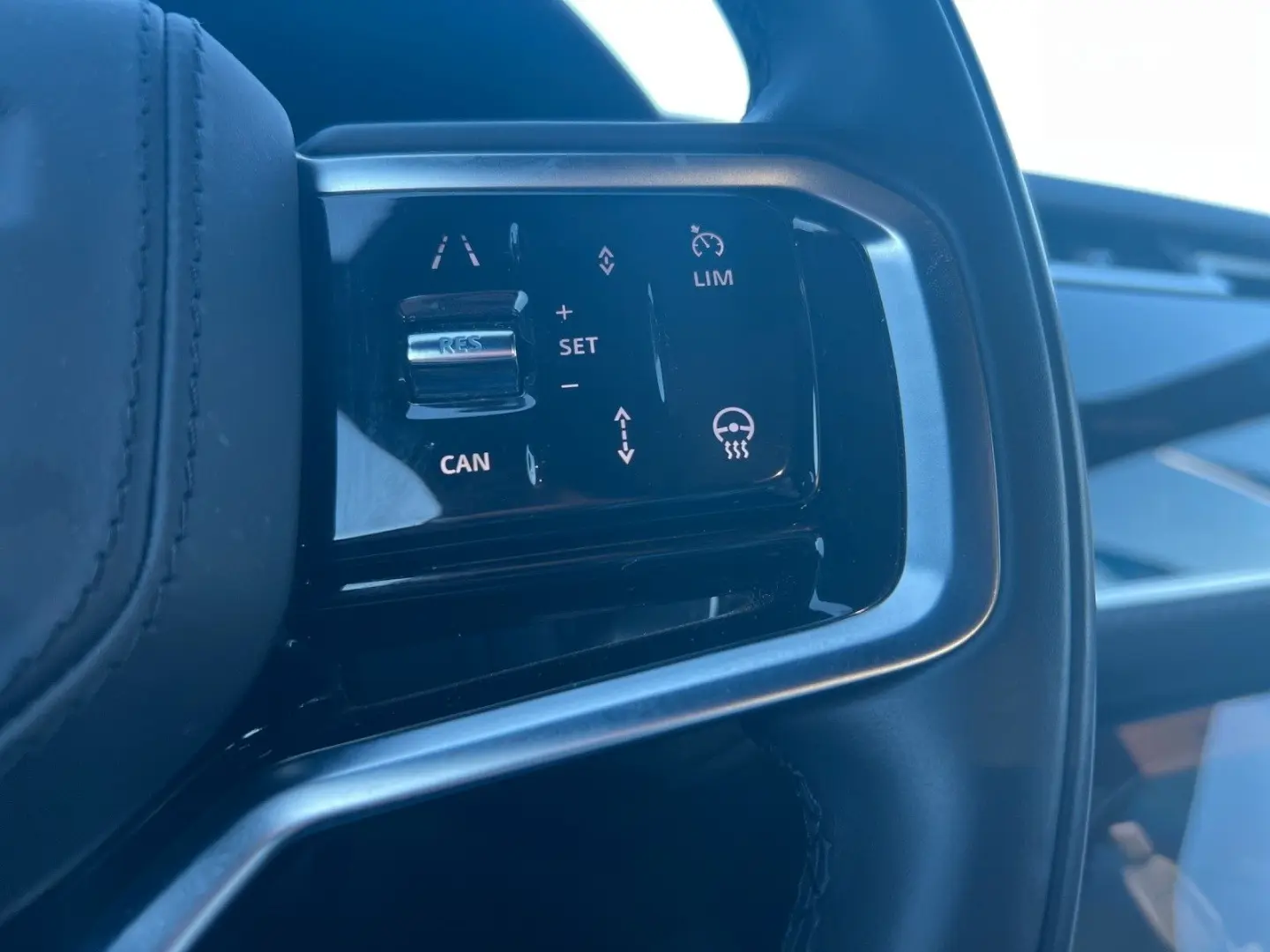 Range Rover Velar D300 R-Dyanmic SE AWD  Luftfwk