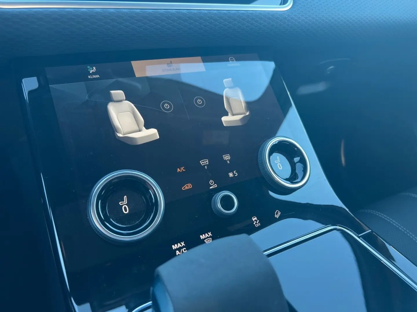 Range Rover Velar D300 R-Dyanmic SE AWD  Luftfwk