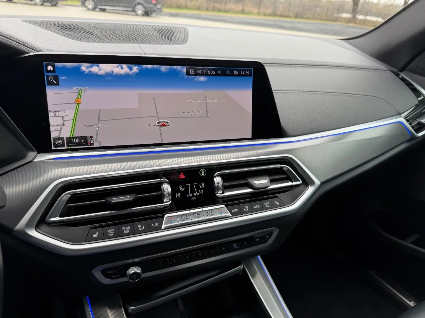 X5 30d M Sport Shadow -HUD-ACC-Pano-360K-21Zoll