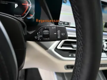 X5 xDr.40i M SPORT  ACC AHK HUD MERINO PANO 360