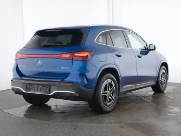 EQA 350 4MATIC AMG Line Advanced AHK Distr 360