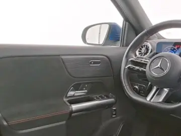 EQA 350 4MATIC AMG Line Advanced AHK Distr 360