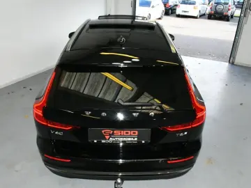 V60 T6 AWD Ultra Bright 360 B&W PAN MASS HuD AHK