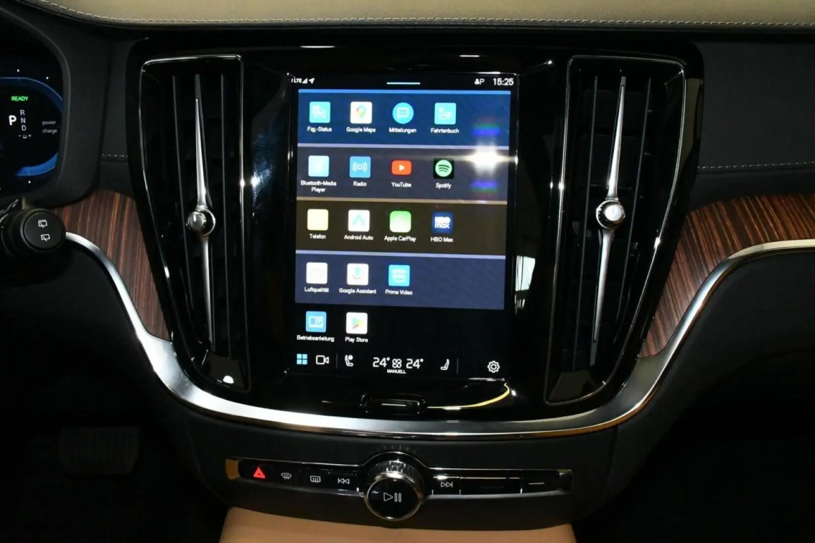 V60 T6 AWD Ultra Bright 360 B&W PAN MASS HuD AHK