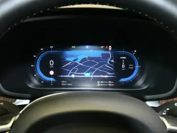 V60 T6 AWD Ultra Bright 360 B&W PAN MASS HuD AHK