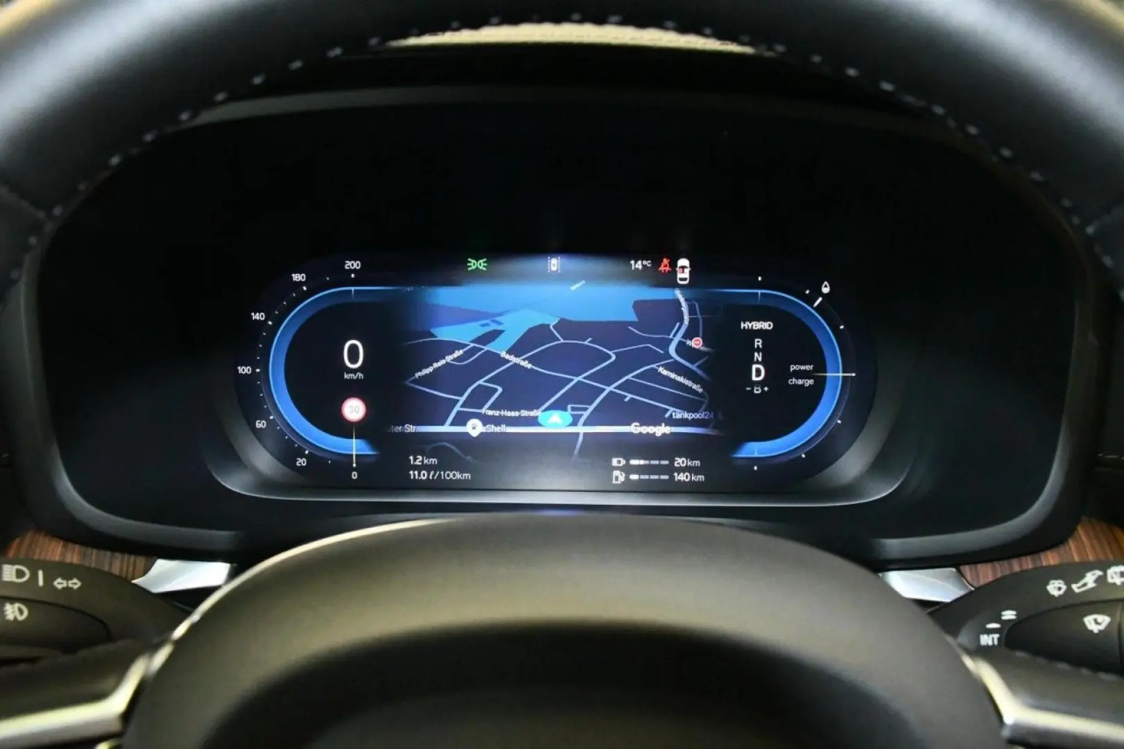 V60 T6 AWD Ultra Bright 360 B&W PAN MASS HuD AHK