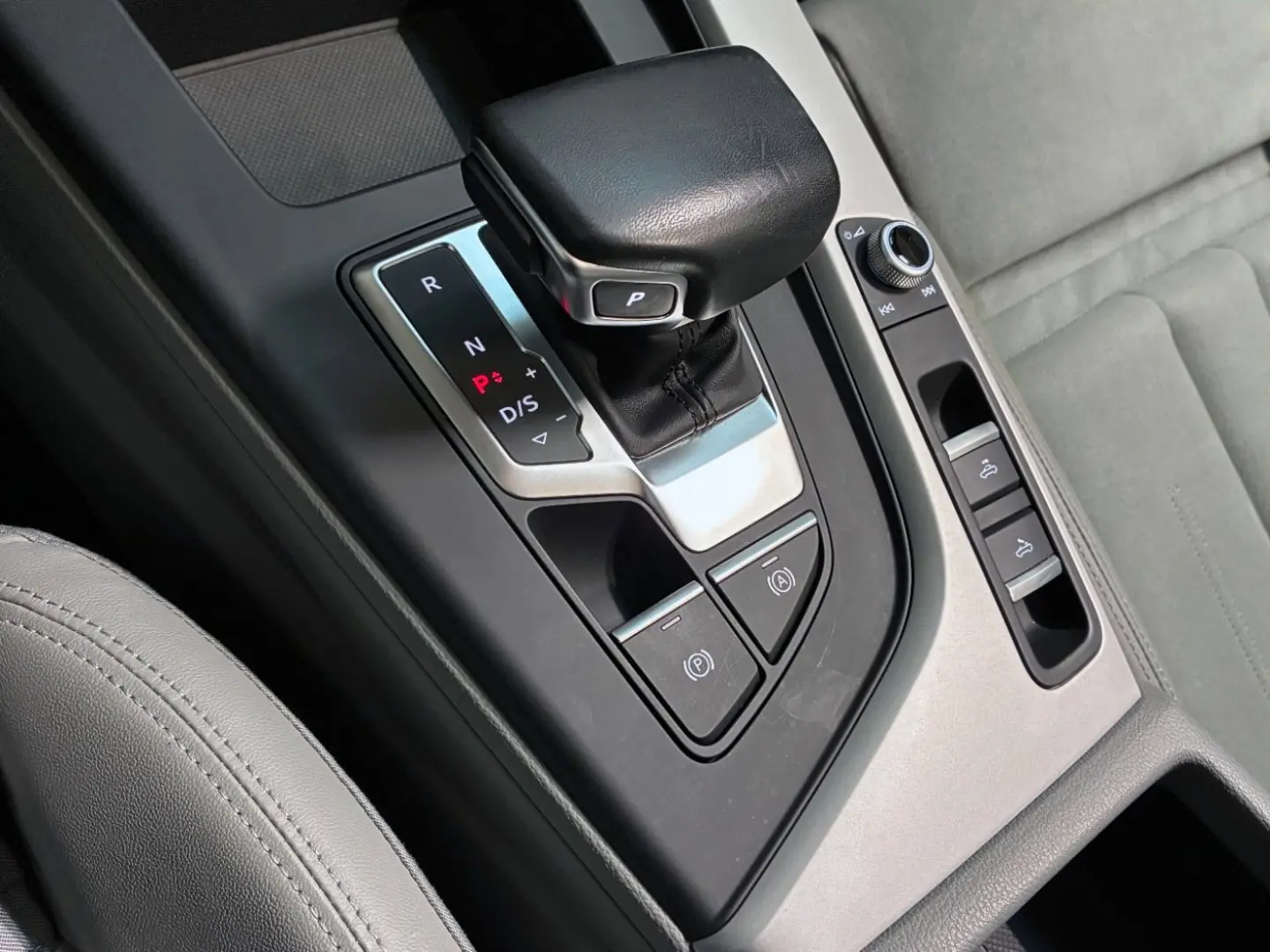 A5 Cabriolet 40 2.0 TFSI advanced RCam SHZ ACC