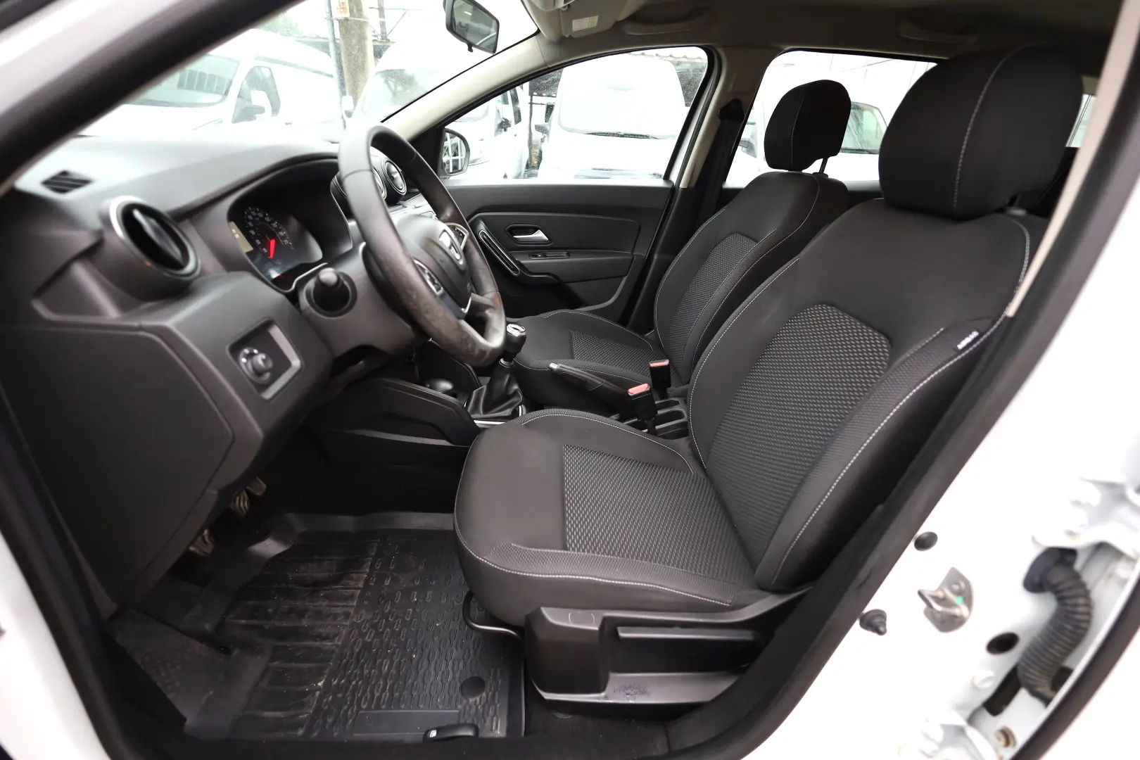 Dacia Duster 1.5D 115CP Comfort 4WD