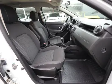 Dacia Duster 1.5D 115CP Comfort 4WD