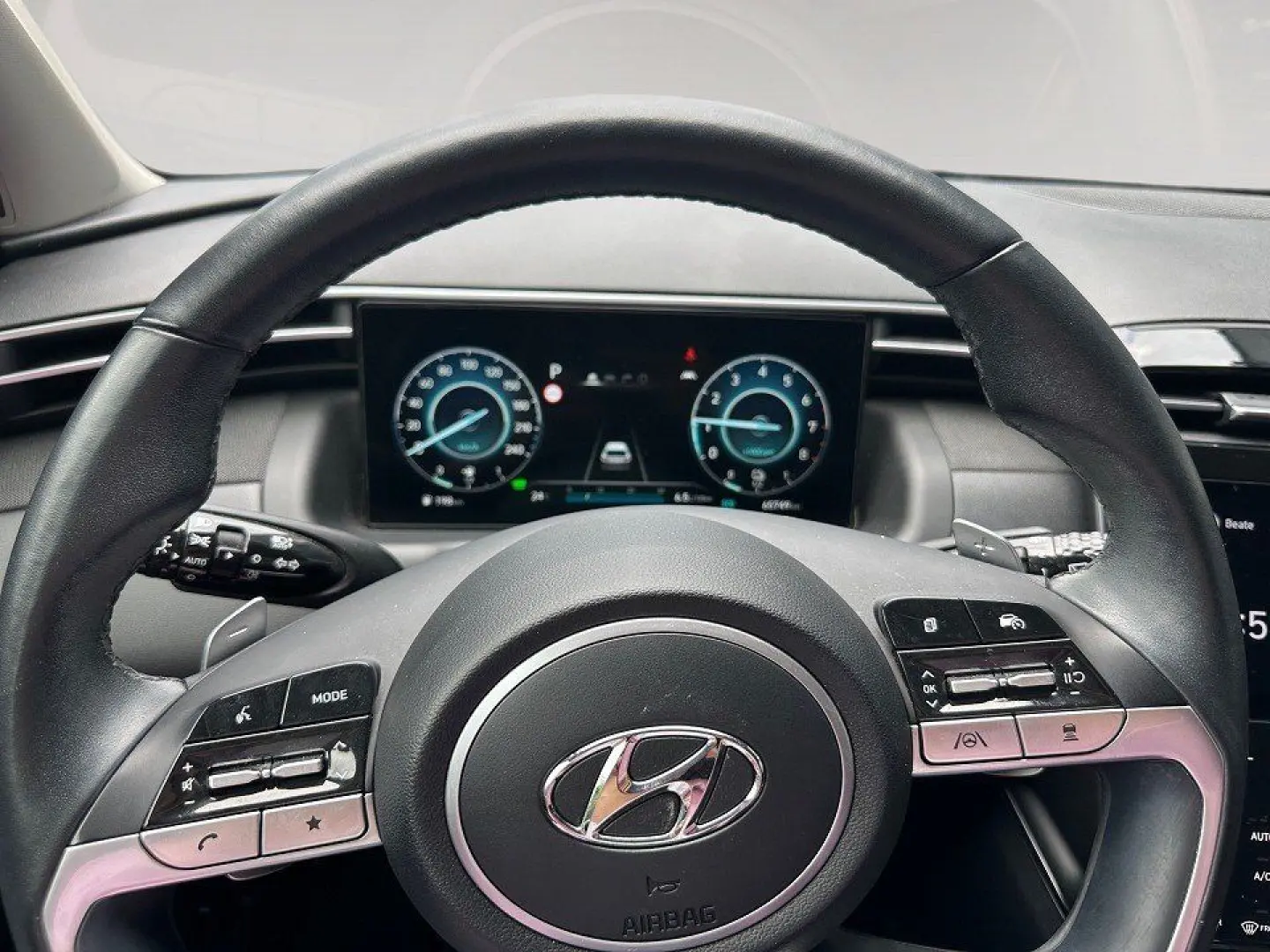 Tucson Hybrid 1.6 T-GDi 230PS 6-AT 2WD TREND