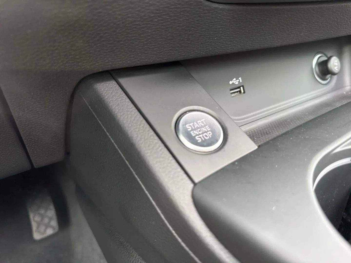 A4 Limousine 45 TFSI S-tronic quattro advanced S