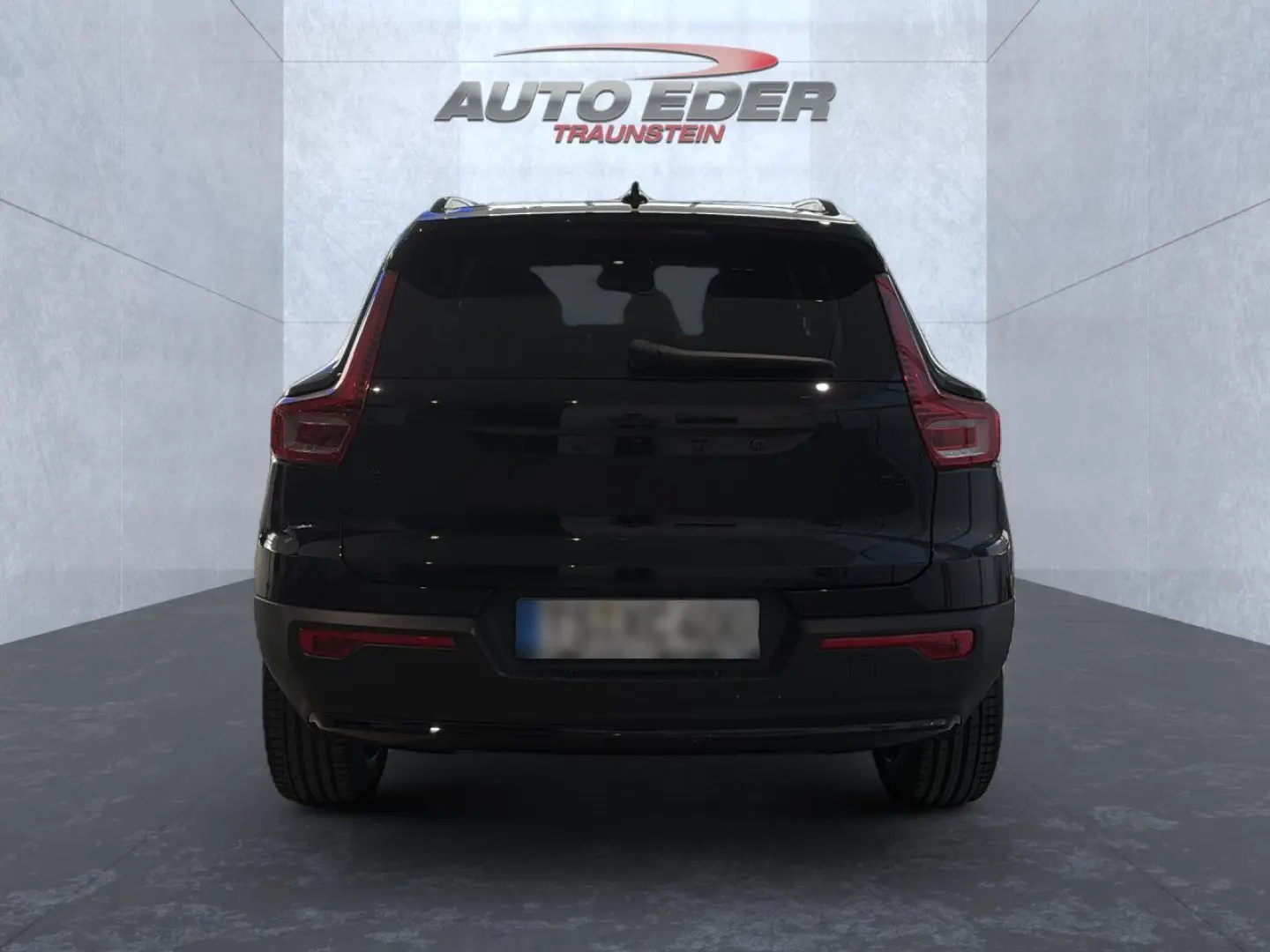 XC 40 Plus Black Edition 2WD Bluetooth LED Klima