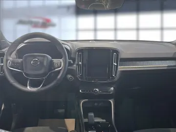 XC 40 Plus Black Edition 2WD Bluetooth LED Klima