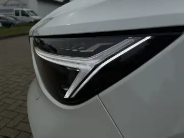 XC40 B4 Plus Dark 8-Fach Aktionspreis