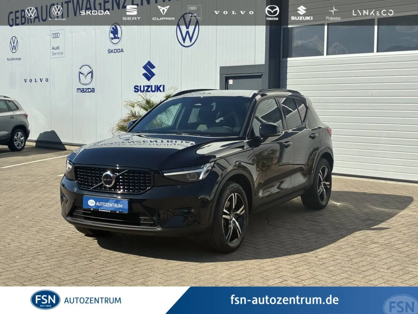 XC40 B4 Plus Dark 8-Fach Aktionspreis