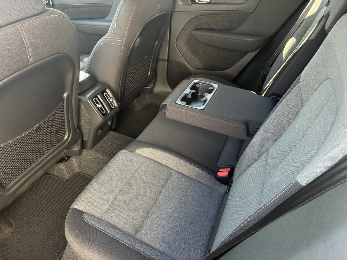 XC40 B4 Plus Dark 8-Fach Aktionspreis