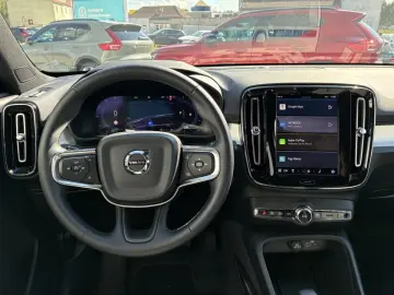 XC40 B4 Plus Dark 8-Fach Aktionspreis