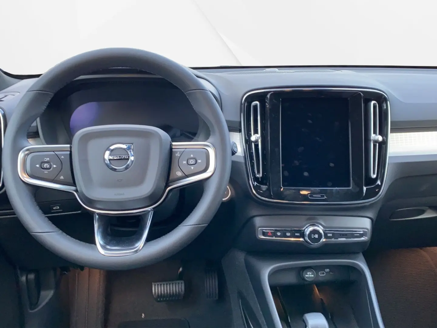 XC40 B4 DCT Plus Dark  19   FS- LR- Sitzhzg  RFK