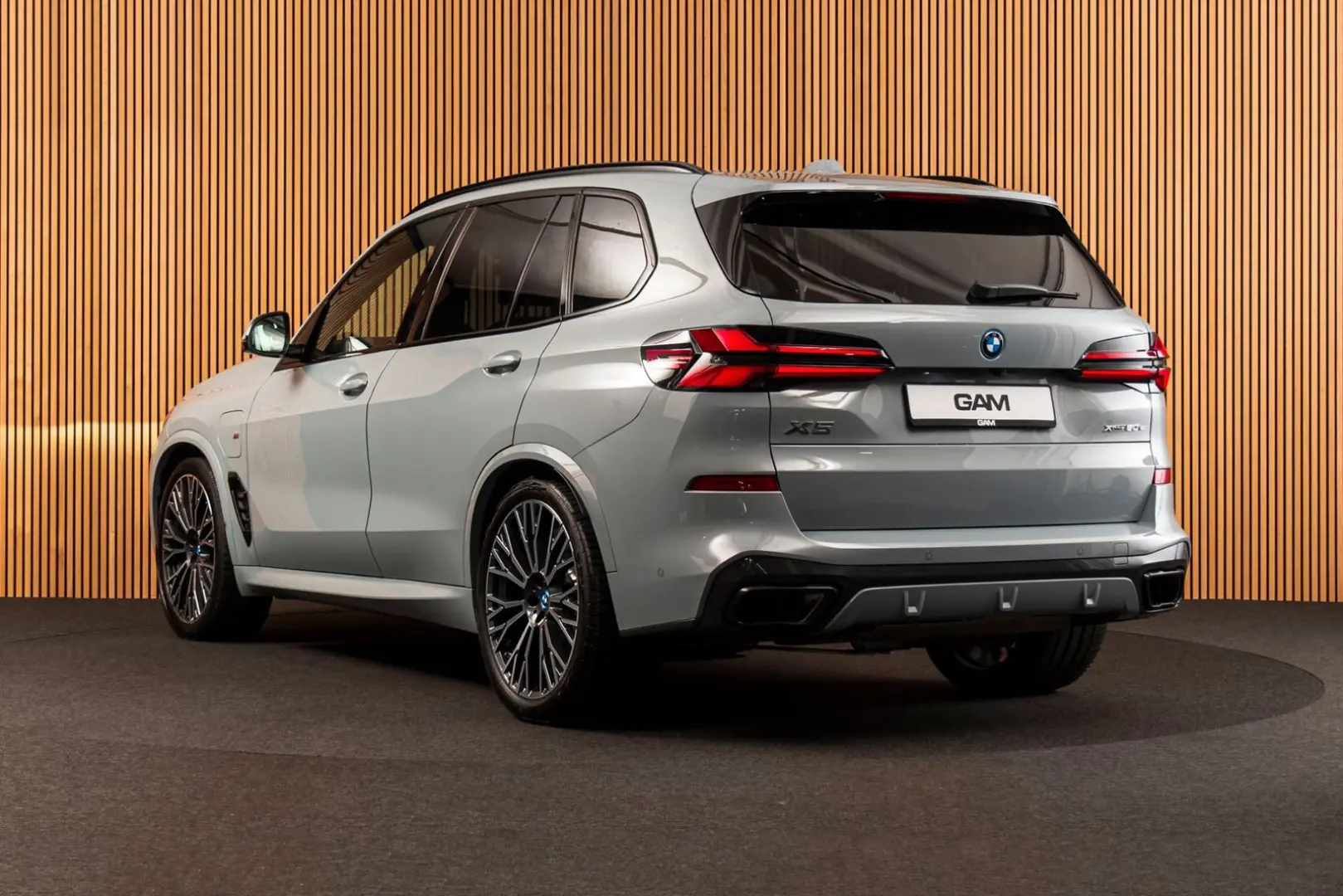 X5 Xdrive50e M-SPORT-MASSAGE-TOWB-22 -CARBON