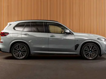 X5 Xdrive50e M-SPORT-MASSAGE-TOWB-22 -CARBON
