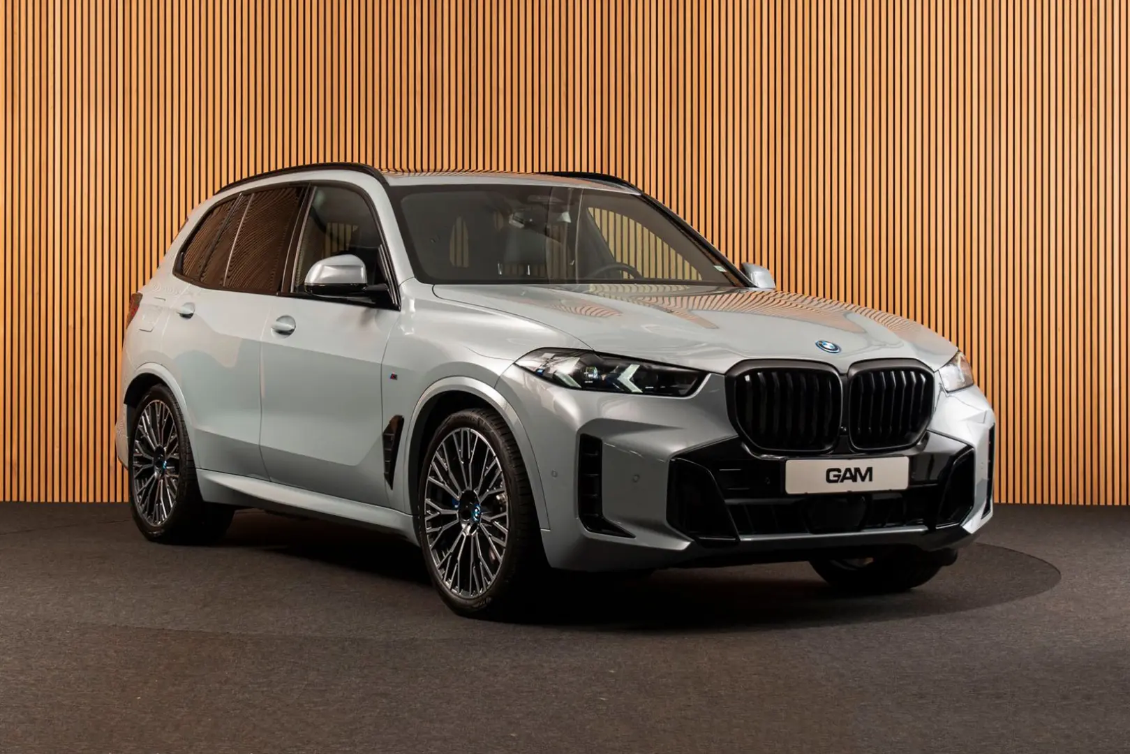 X5 Xdrive50e M-SPORT-MASSAGE-TOWB-22 -CARBON