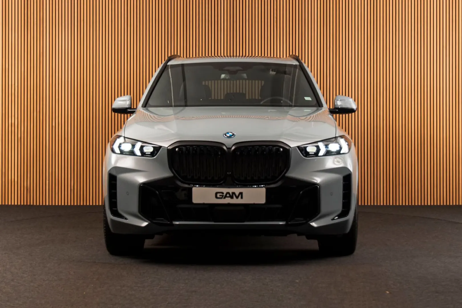 X5 Xdrive50e M-SPORT-MASSAGE-TOWB-22 -CARBON