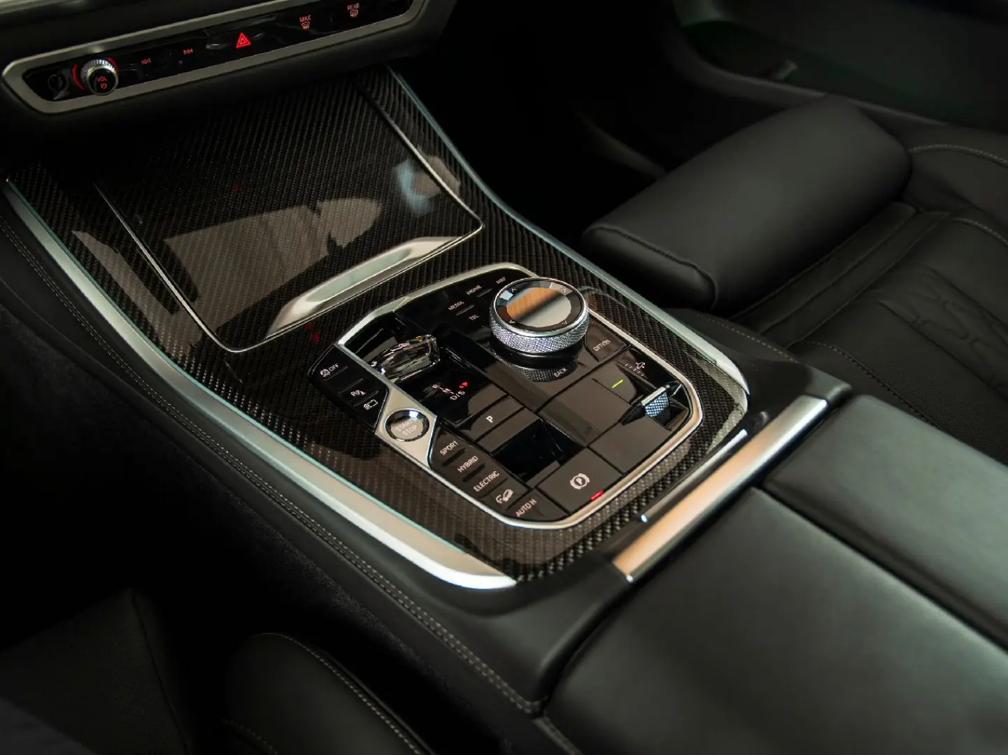 X5 Xdrive50e M-SPORT-MASSAGE-TOWB-22 -CARBON