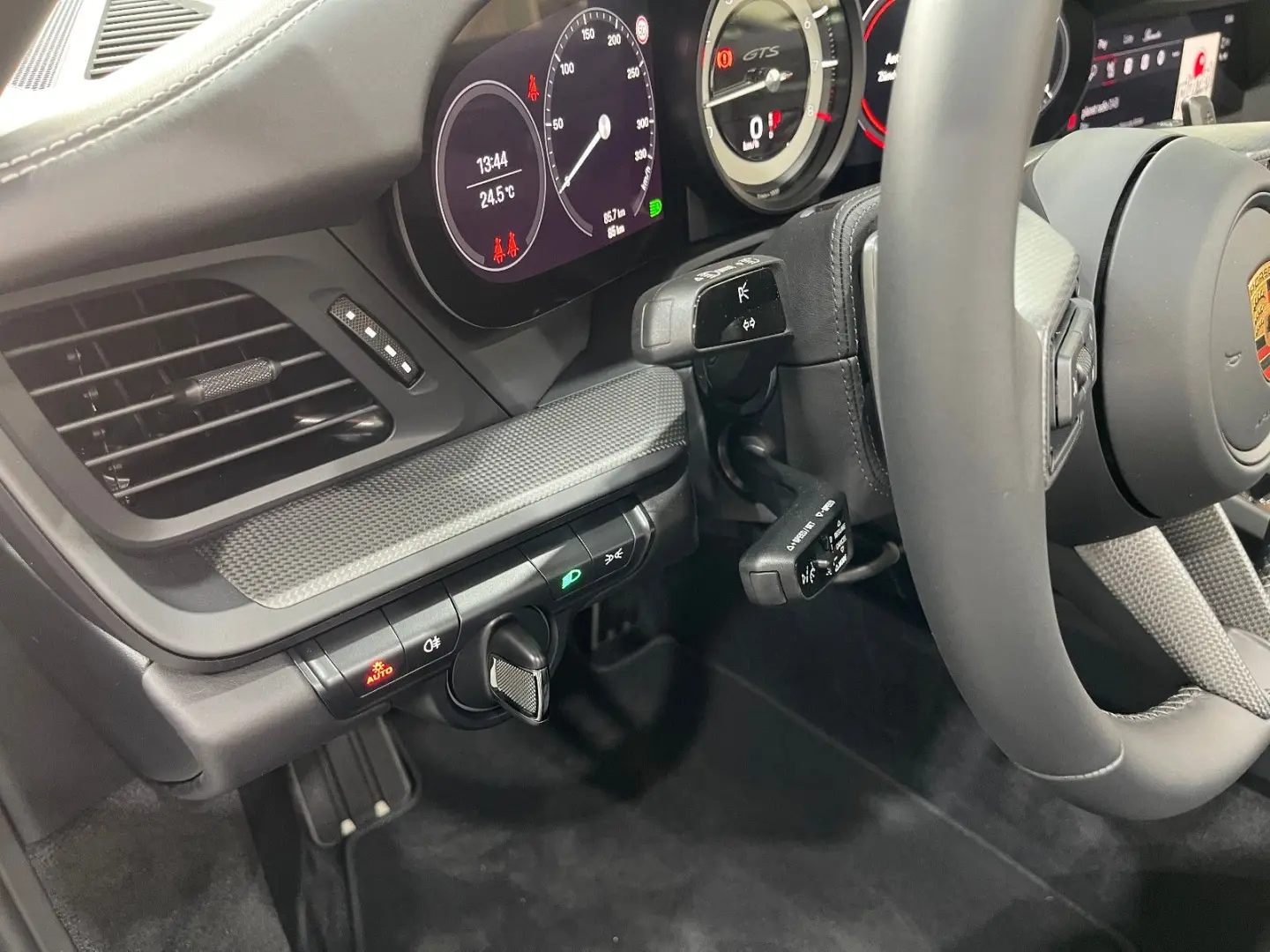 992 911 Carrera 4 GTS Cabrio Lift Carbon Burmest