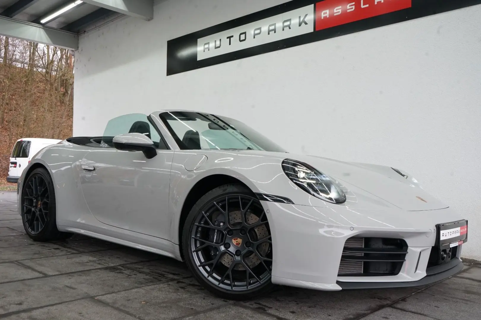 992.2 911 Cabriolet Kreide SportDesign Lift MEGA
