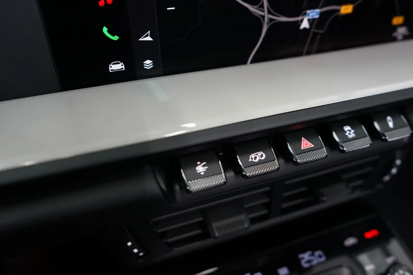 992.2 911 Cabriolet Kreide SportDesign Lift MEGA