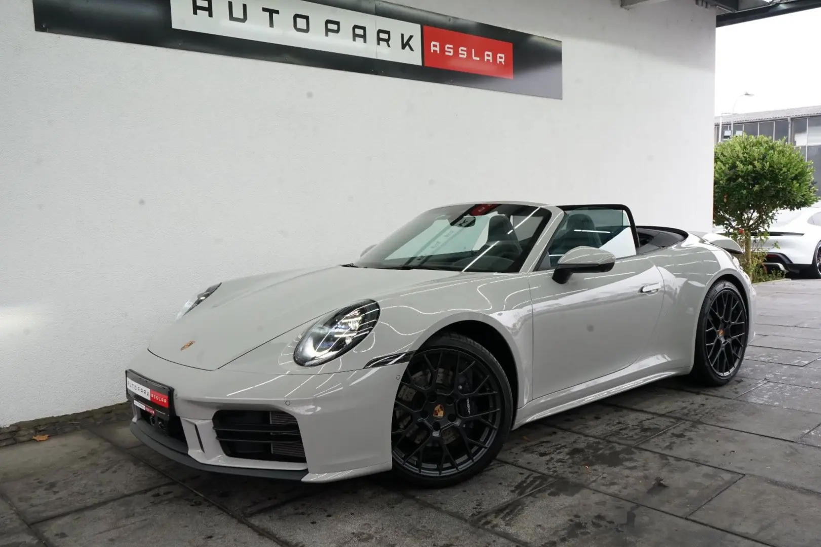 992.2 911 Cabriolet Kreide SportDesign Lift MEGA