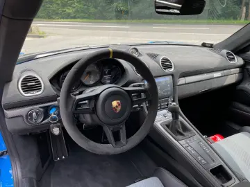 Cayman GT4 RS Clubsport Weissach Lift Approved