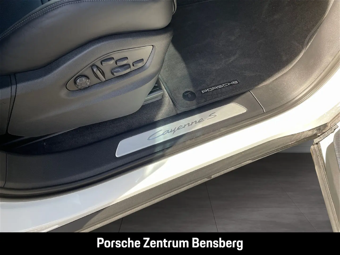 Cayenne S Matrix Sportabgas Pano HUD