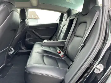 Tesla Model 3 Performance