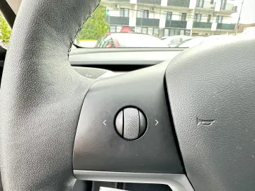 Tesla Model 3 Performance