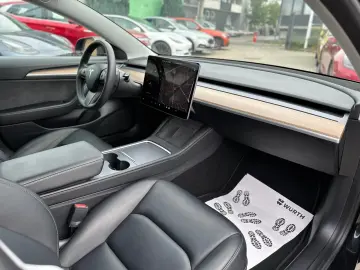 Tesla Model 3 Performance